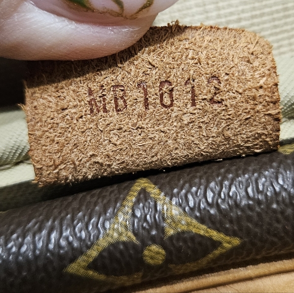 LV deauville bag - Picture 6 of 9